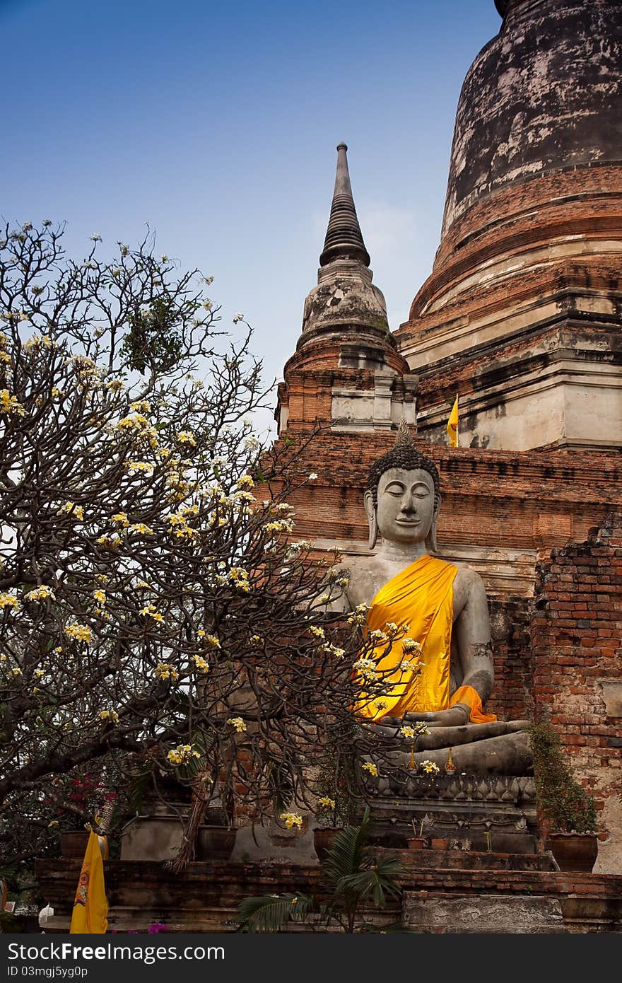 Wat Yai Chaimongkol  has been the pride of Siamese people since the 13th Century.Ayutthaya Thailand