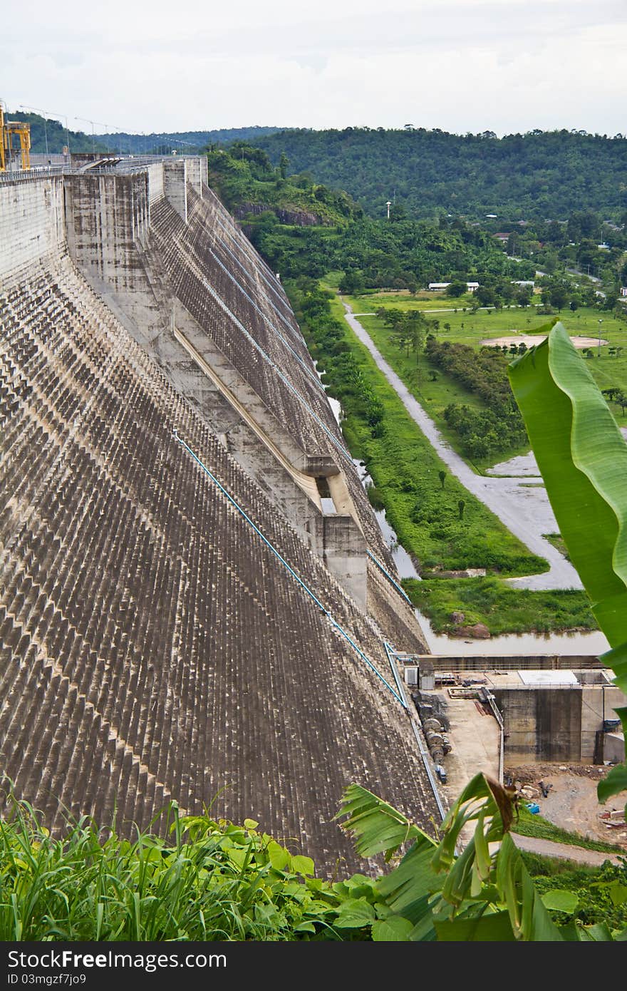 Architecture of concrete dam, Khun-Dan Prakarnchol Dam, in Nakorn Nayok, Thailand. Architecture of concrete dam, Khun-Dan Prakarnchol Dam, in Nakorn Nayok, Thailand