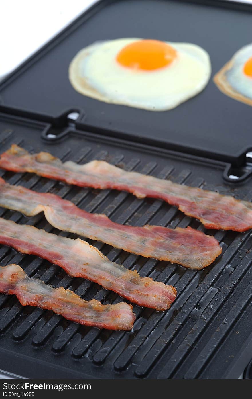 Fried food - breakfast food in pan