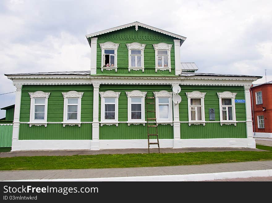 Restored wooden house and fence in the town of Kolomna. Restored wooden house and fence in the town of Kolomna.