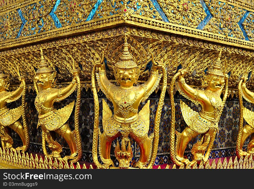 Thai art.
 Art in Wat Phra Kaew.
 Garuda gold
 Garuda standing around the palace.
 Valuable