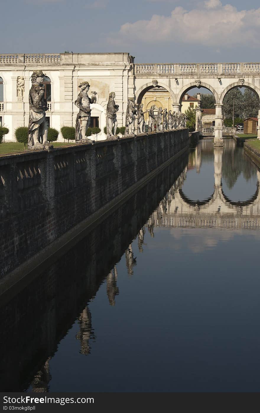 A Tipically Neoclassic Venetian Villa. A Tipically Neoclassic Venetian Villa