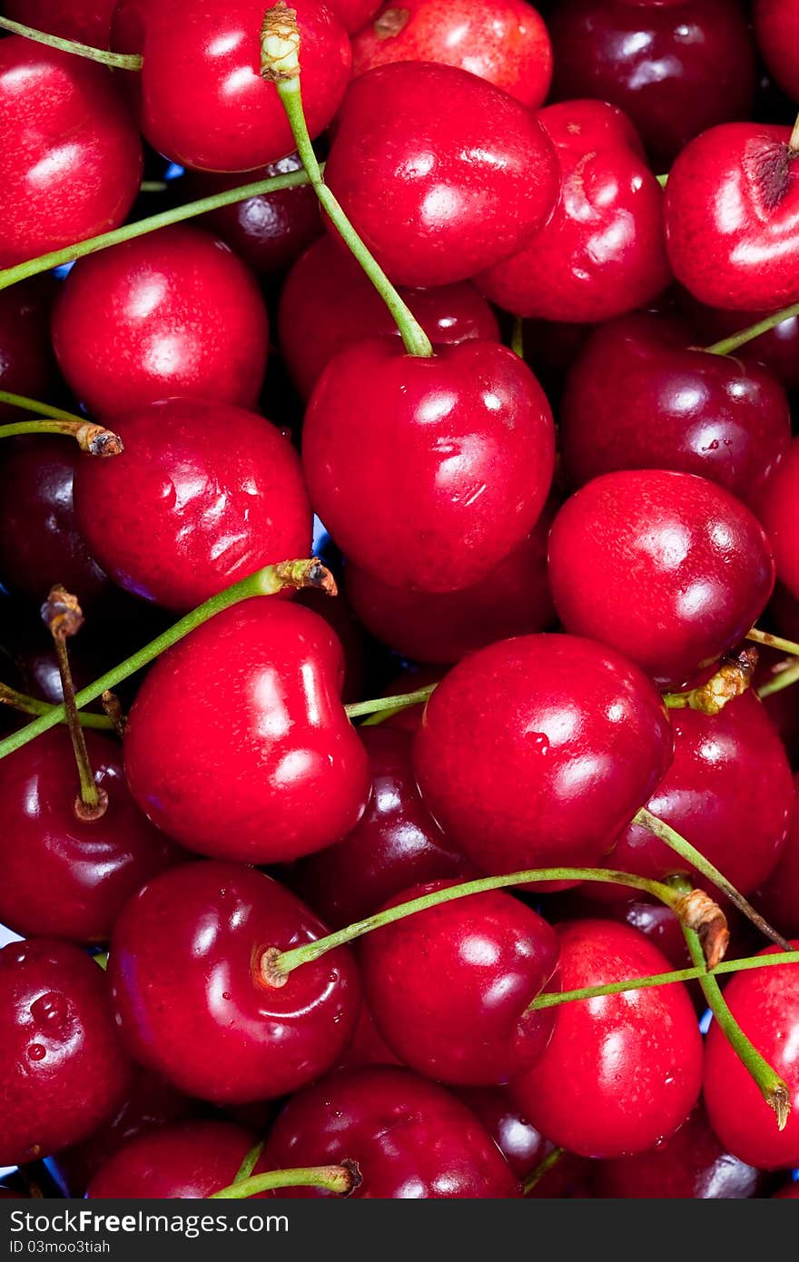 Red sweet cherry