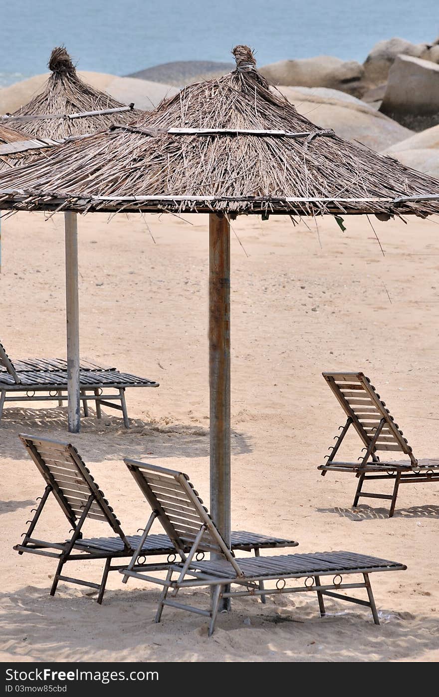 Sea sand sunshade and chair