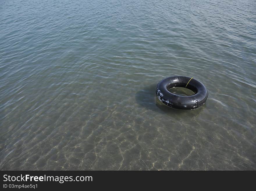 A buoy made ​​from used inner tubes. A buoy made ​​from used inner tubes