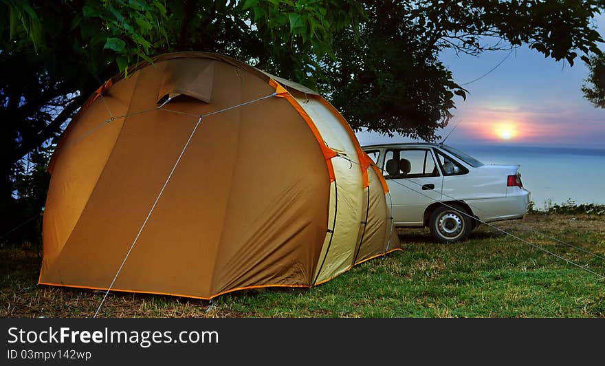 Car camp early in the morning