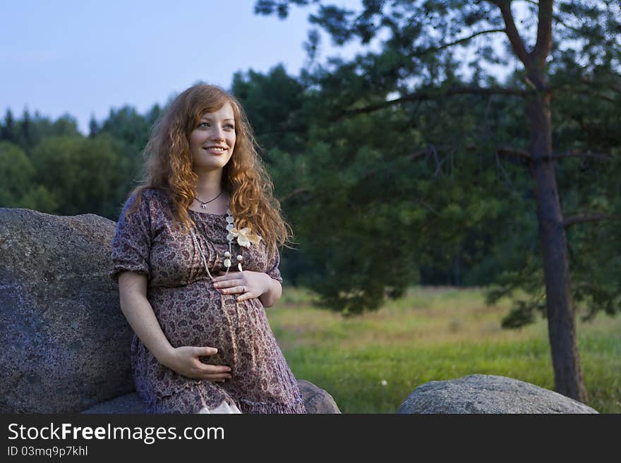 Future redhead mom is expecting a baby