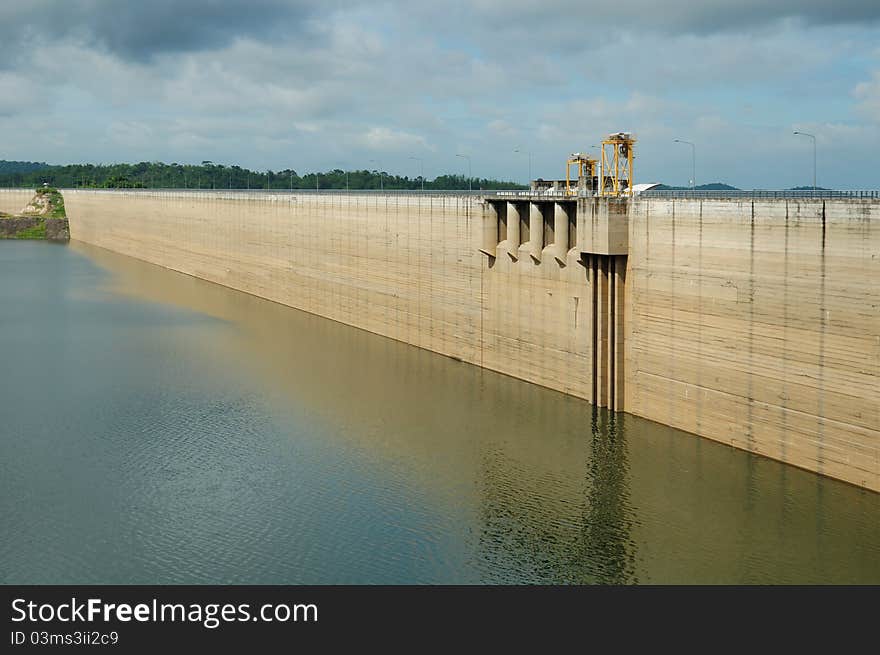 Khun Dan Prakan Chol Dam, Nakhon Nayok