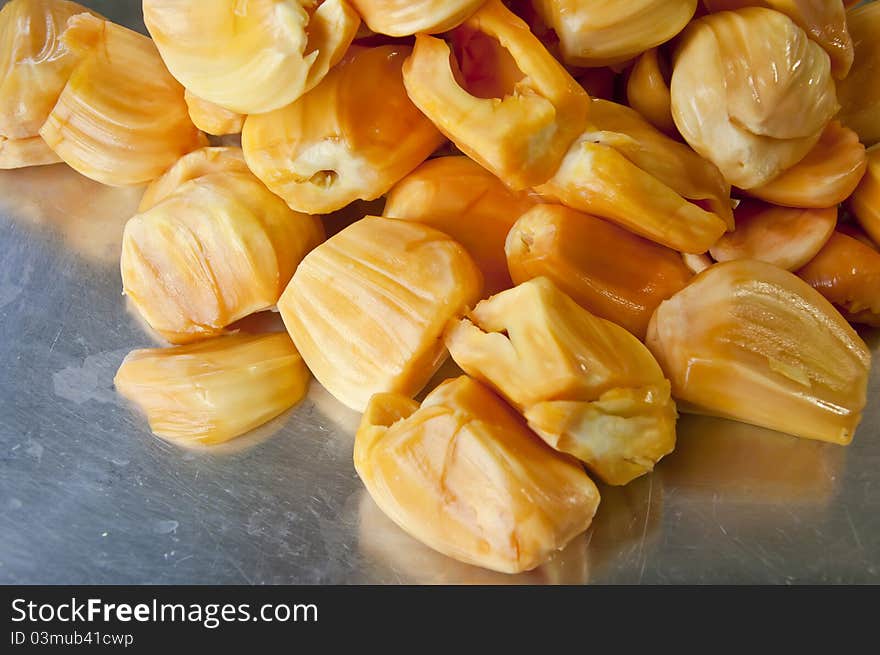 The jackfruit on the stainless steel tray.