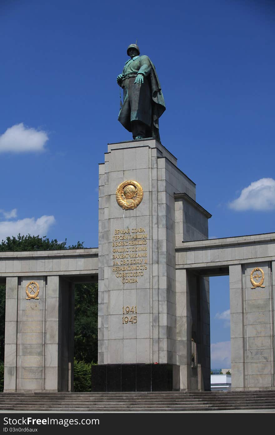 Soviet war memorial in the Tiergarten in Berlin