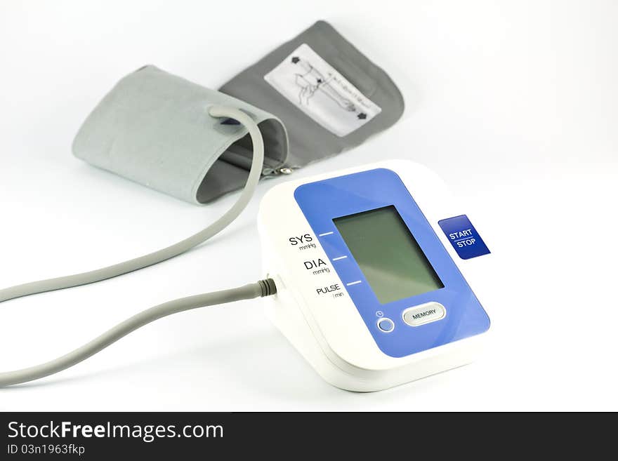 Digital blood pressure monitor