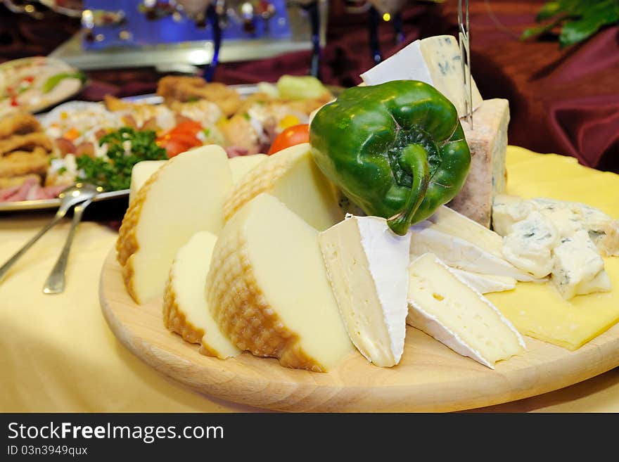 Cheese chopping board