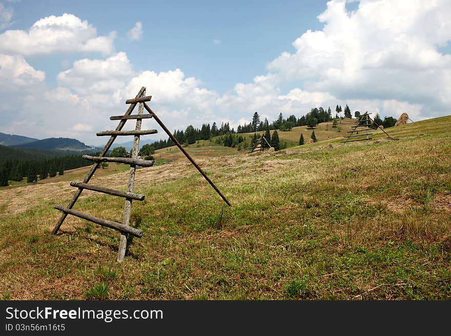 Construction for hay