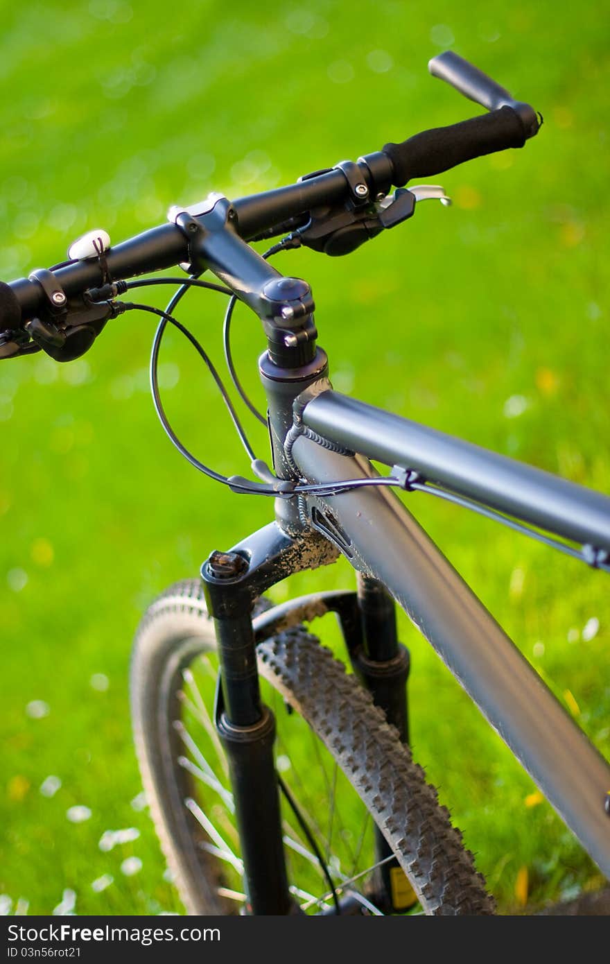 Front of a mountain bicycle with sprung fork