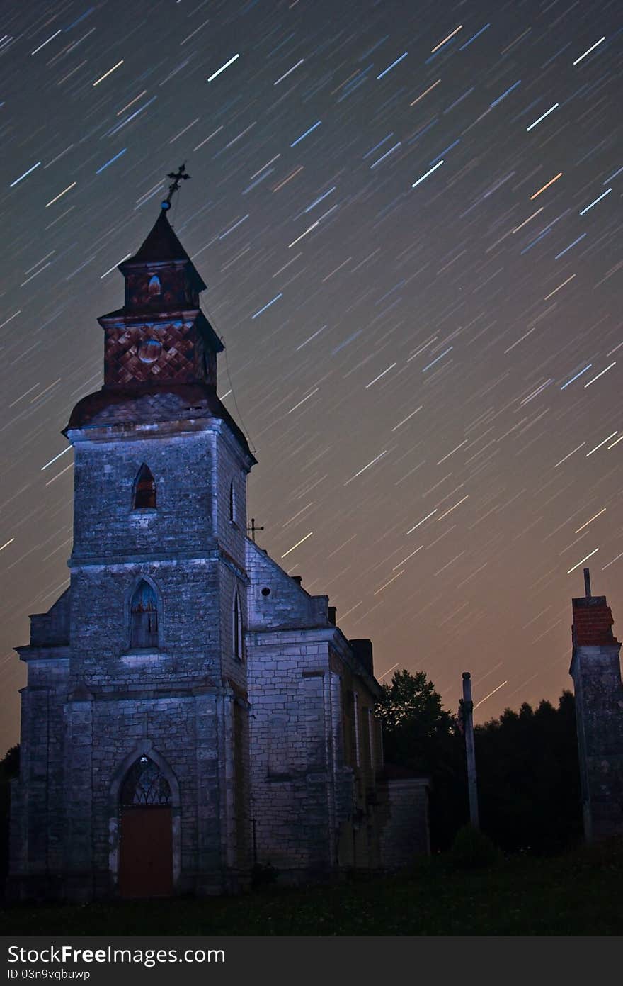 Star trails night shot church night photography