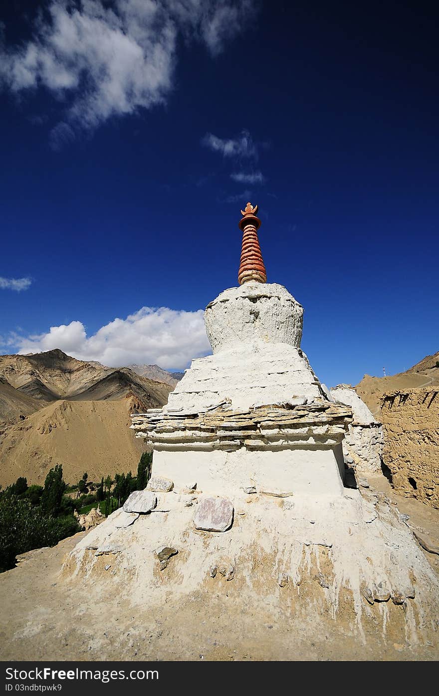 The old Pagoda of the Tibetan people