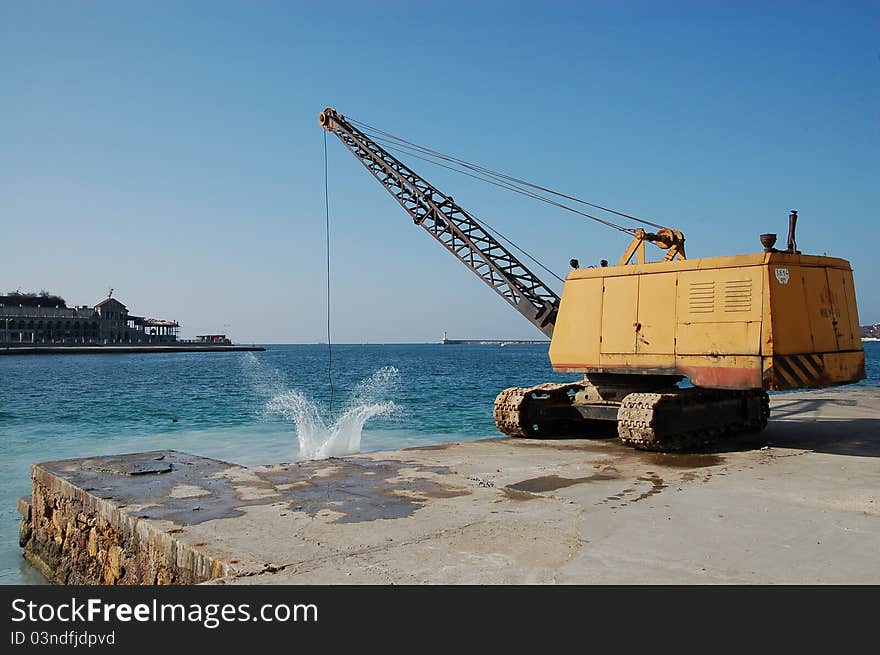 Crane with special strings used to pull. Crane with special strings used to pull