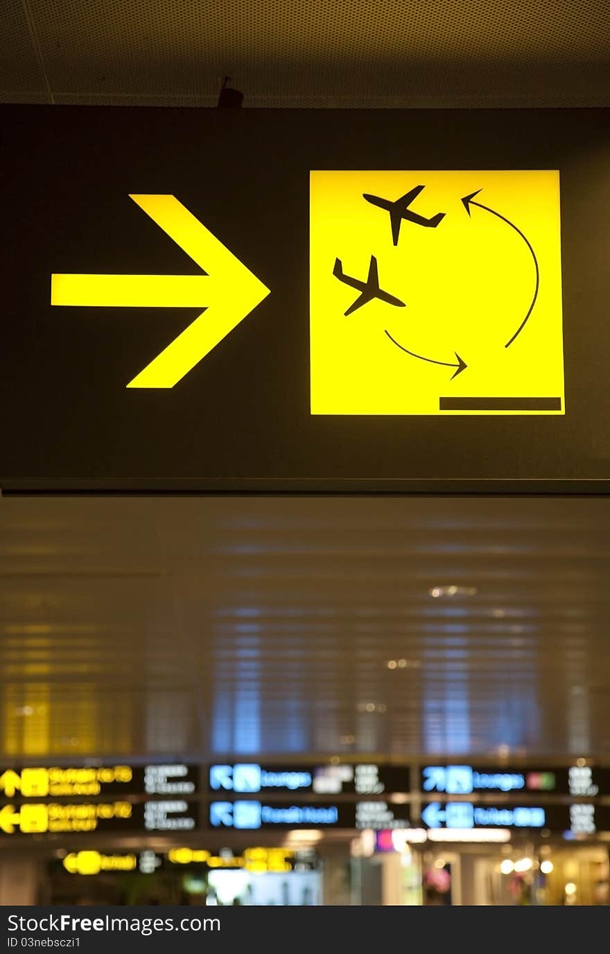 Transit sign at Changi International Airport