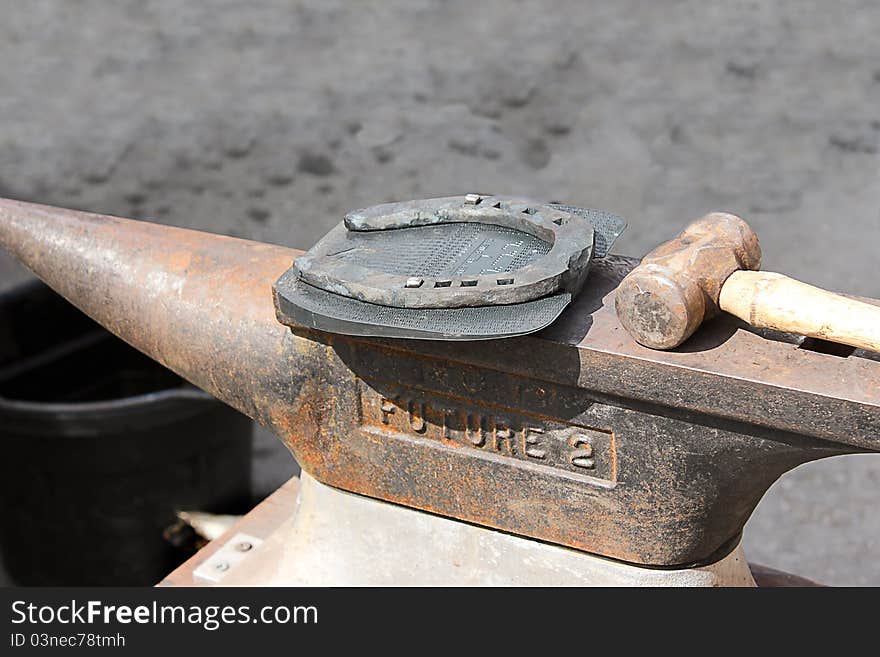 Horseshoe on the anvil.