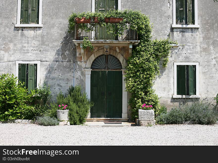 A mansion in the countryside. A mansion in the countryside