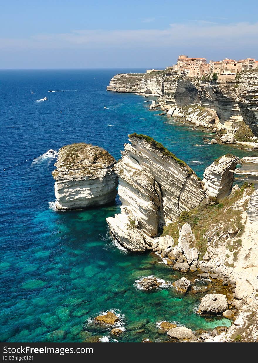 City ​​perched on a cliff by the sea