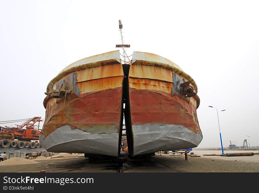 Maintenance of barges