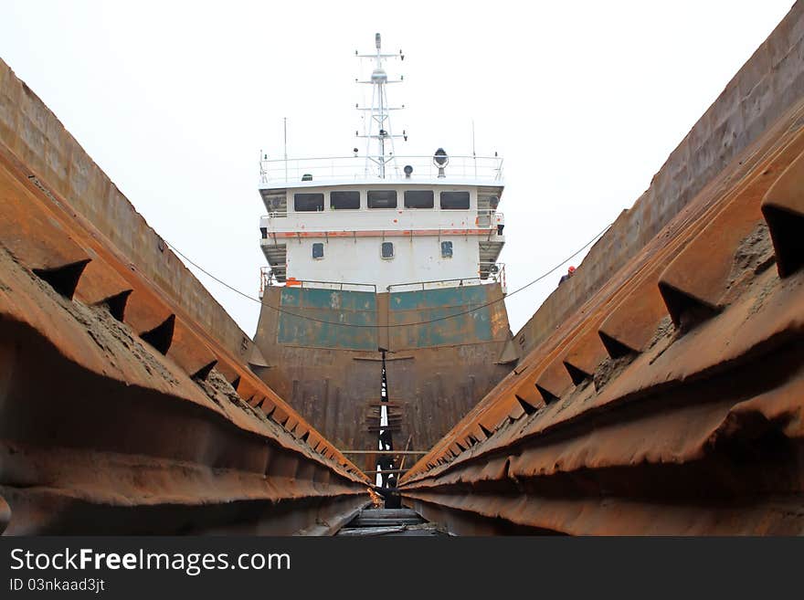 Maintenance of barges