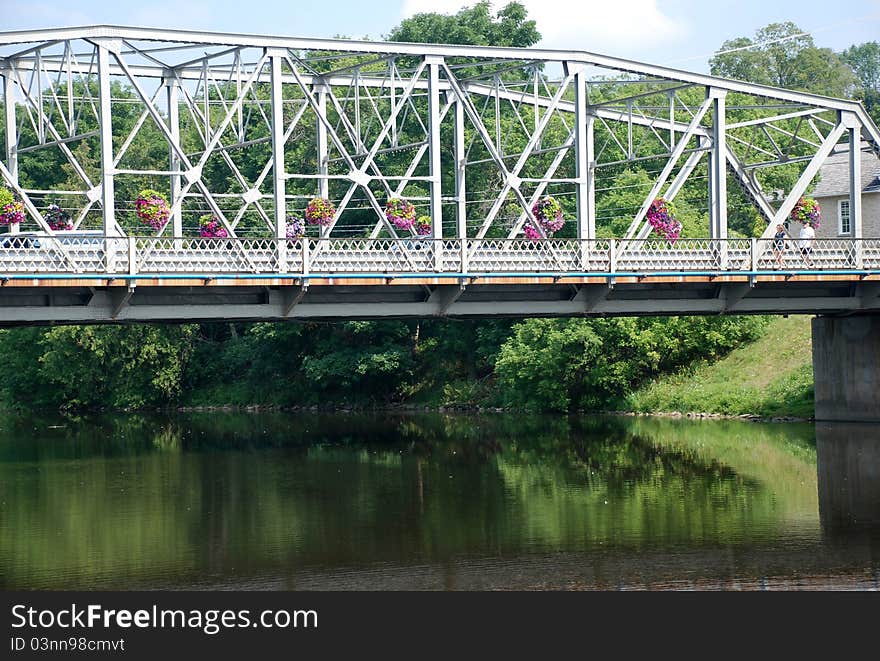 Kissing Bridge