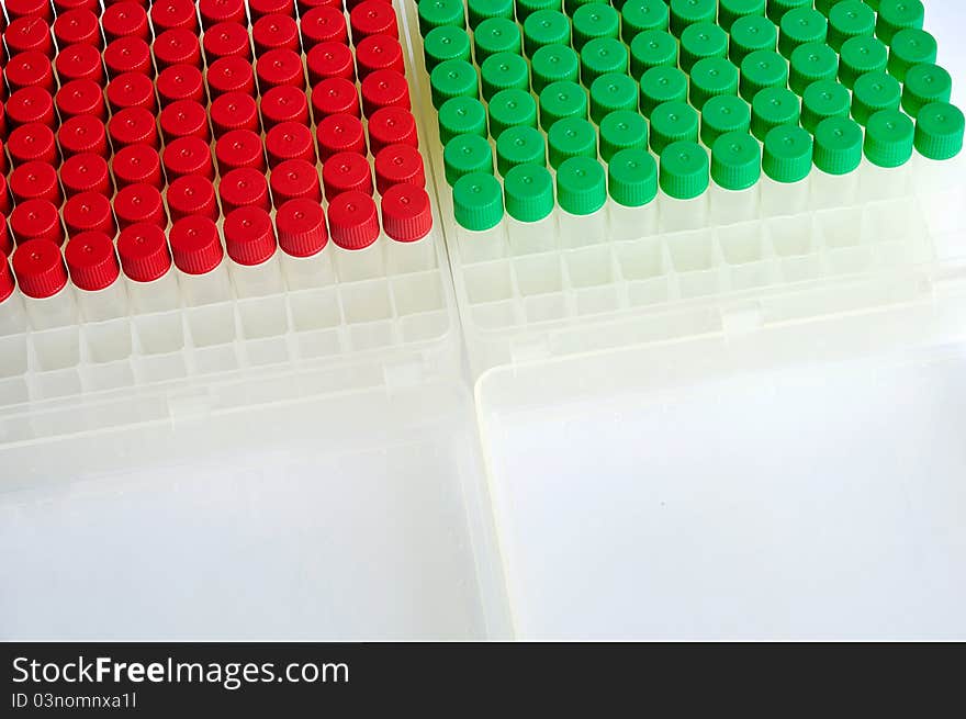 A boxes of red and green cap microtubes