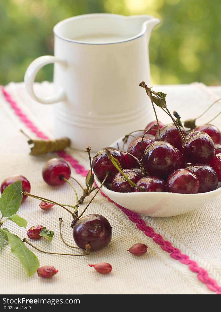 Beautiful fresh cherry in a bowl. Selective focus