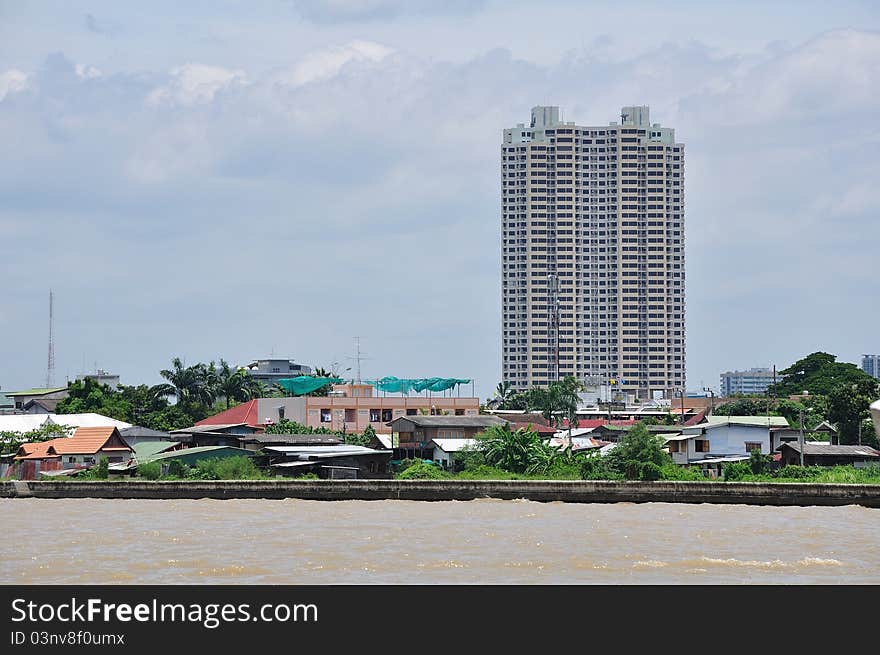 Building riverside Chao Phya