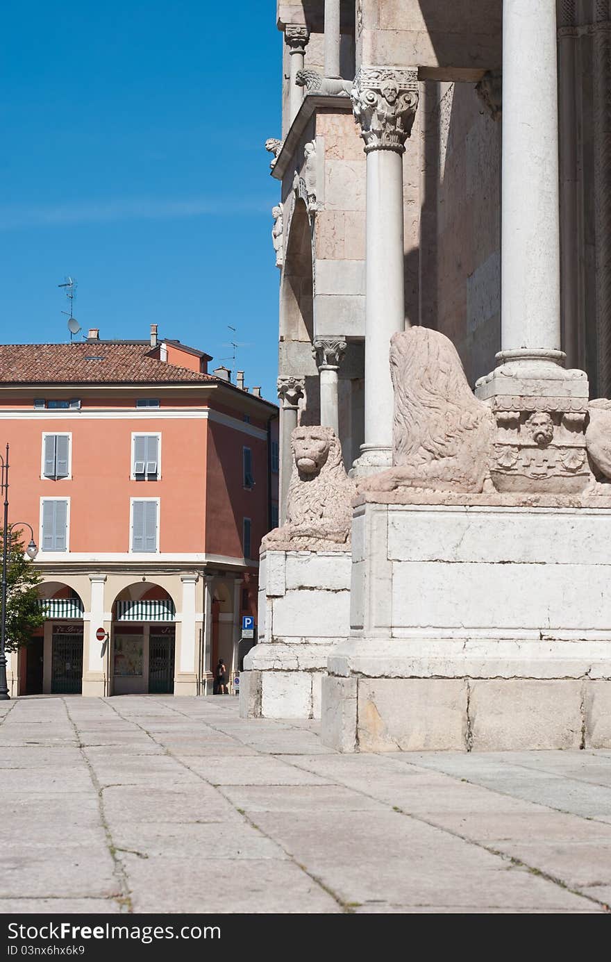 Detail of the statues at the entrance columns supporting the cathedral of Piacenza. Detail of the statues at the entrance columns supporting the cathedral of Piacenza