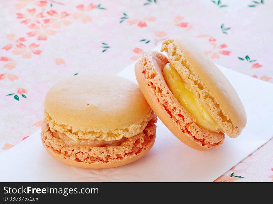 Macaroons.