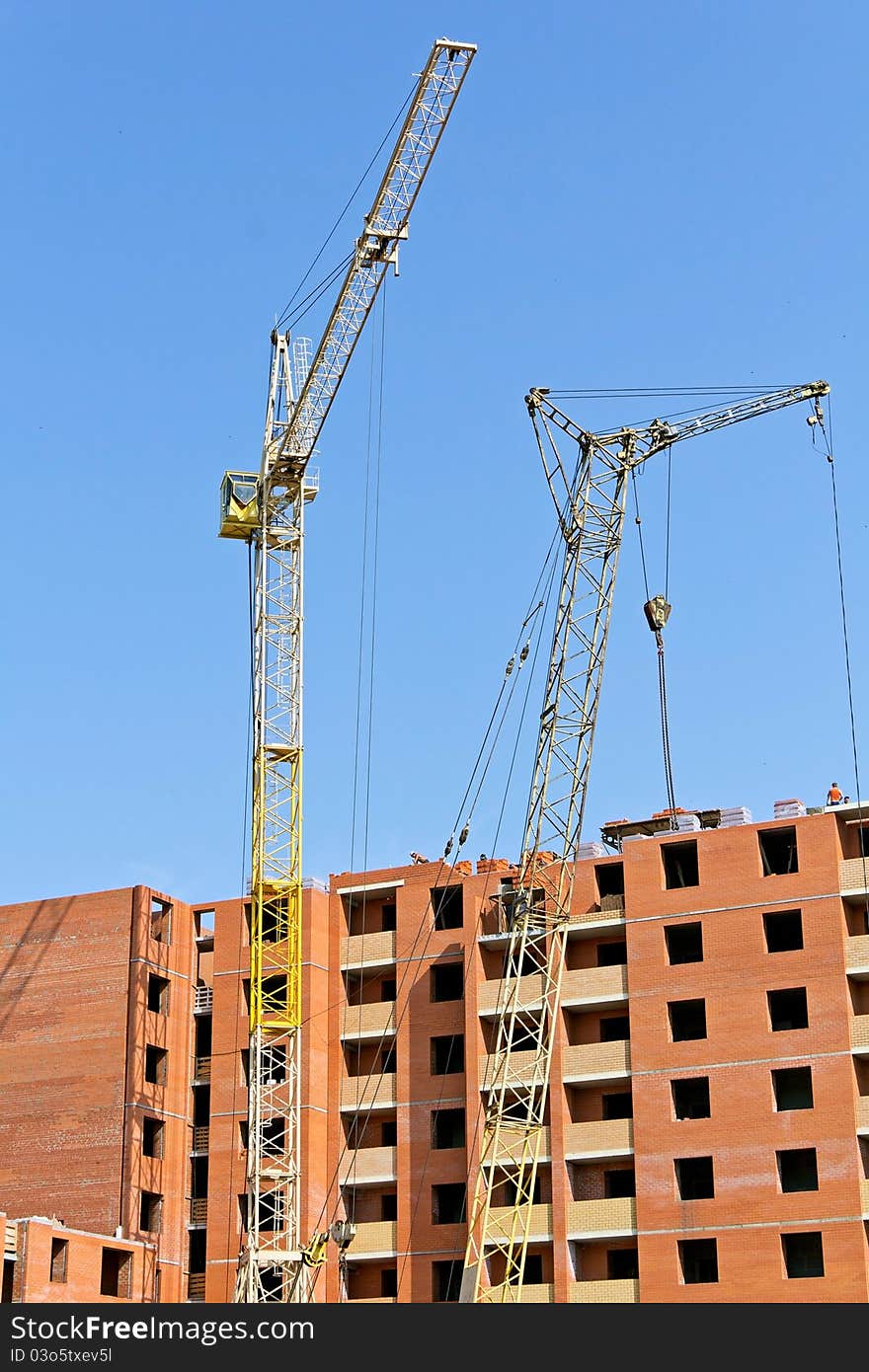 Construction of an apartment building