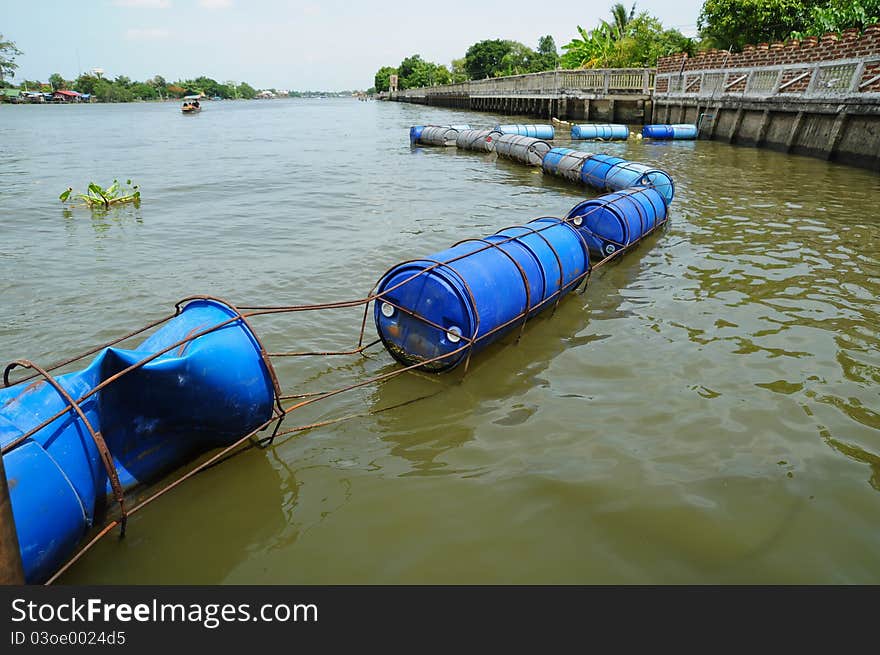 Buffer zone to protect the shore from water hyacinth and boats