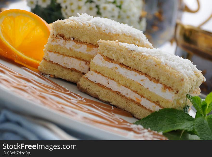 Sponge cake with a delicate soufflé