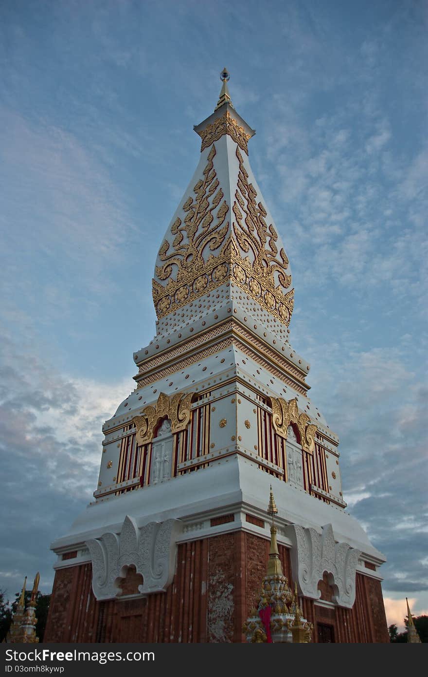 Many of the pagoda in Thailand. The influence of ethnic Mon. The prototype of the many pagodas. Many of the pagoda in Thailand. The influence of ethnic Mon. The prototype of the many pagodas.