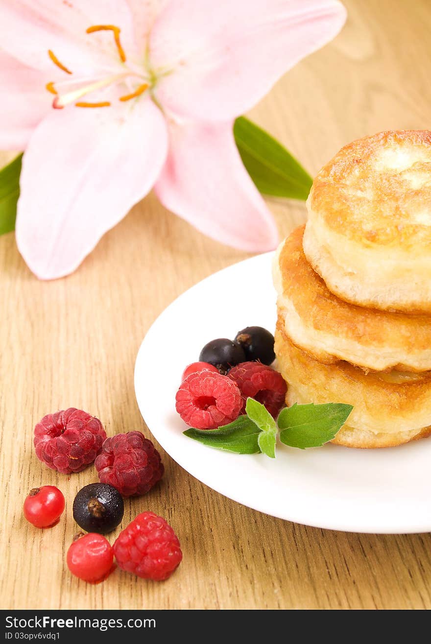 Pancakes with berries