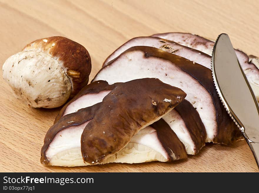 Sliced ​​mushrooms