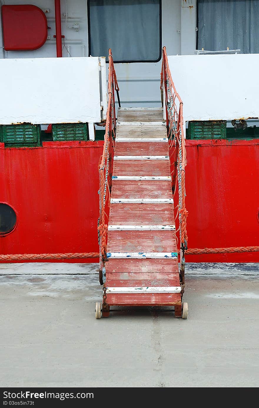 Ship s ladder