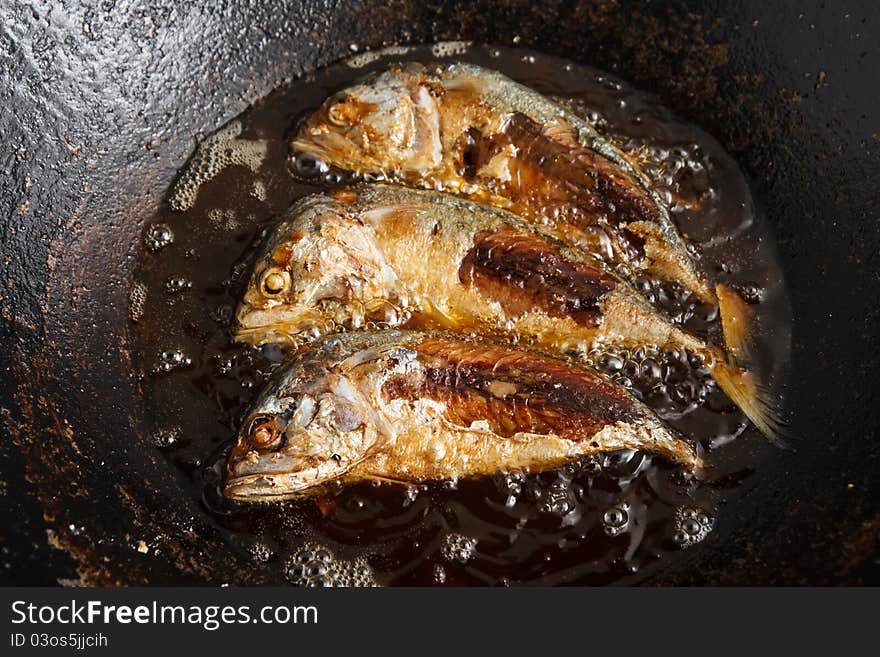 Frying fish