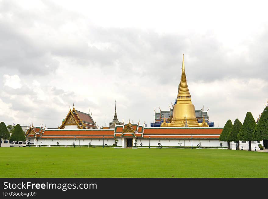 The grand palace and golden pagoda