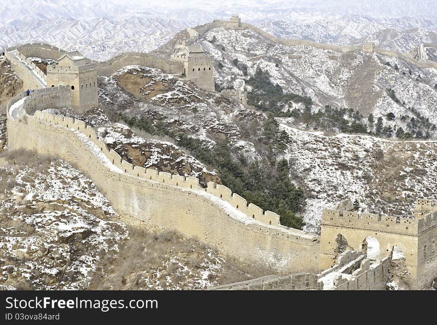 A section of the great wall of china in winter