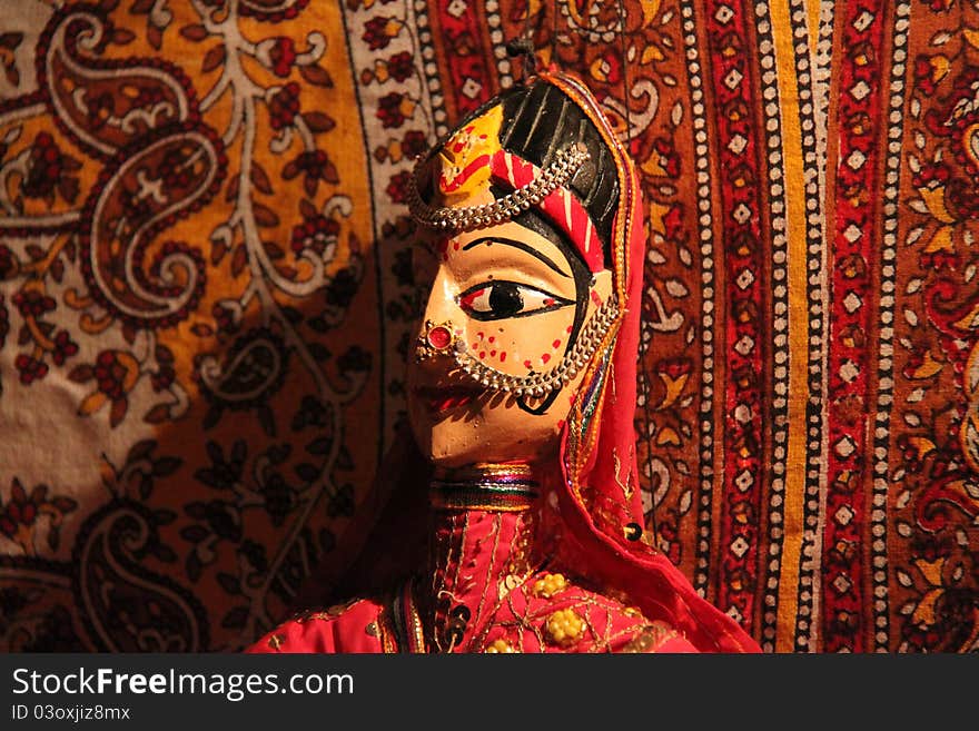 Rajasthan is home to a wide range of traditional arts. Combining the wood craft with theatrical arts, puppetry is one of the best known of them. Rajasthan is home to a wide range of traditional arts. Combining the wood craft with theatrical arts, puppetry is one of the best known of them.