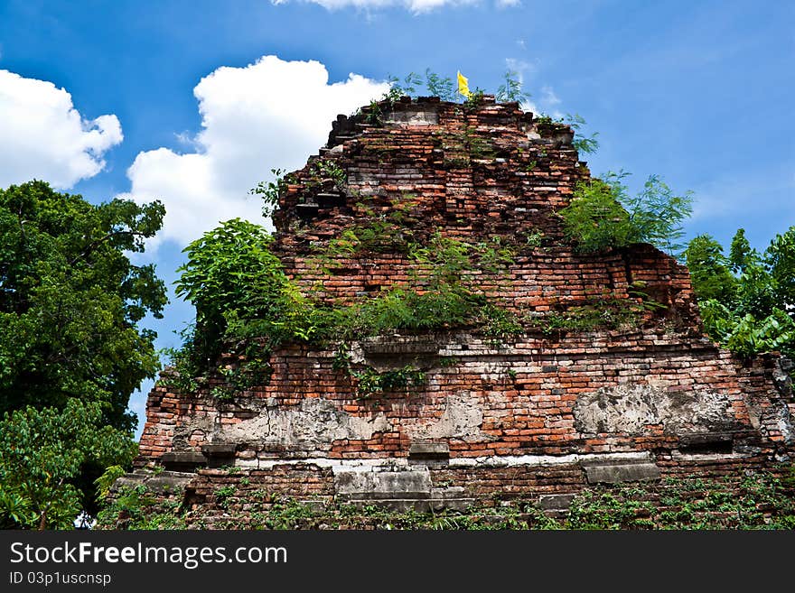 Ayutthaya is a source historical sites and objects of the oldest in Thailand. Ayutthaya is a source historical sites and objects of the oldest in Thailand.