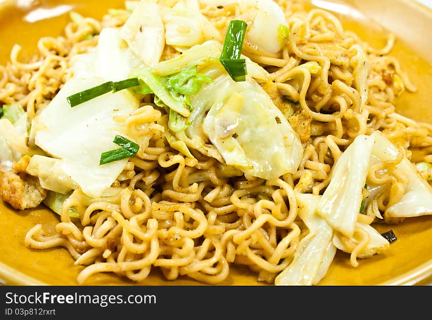 Stir-fried noodles