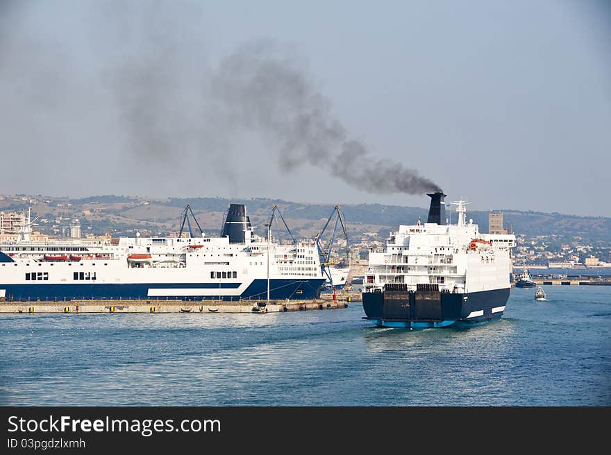 Cruise ship docking