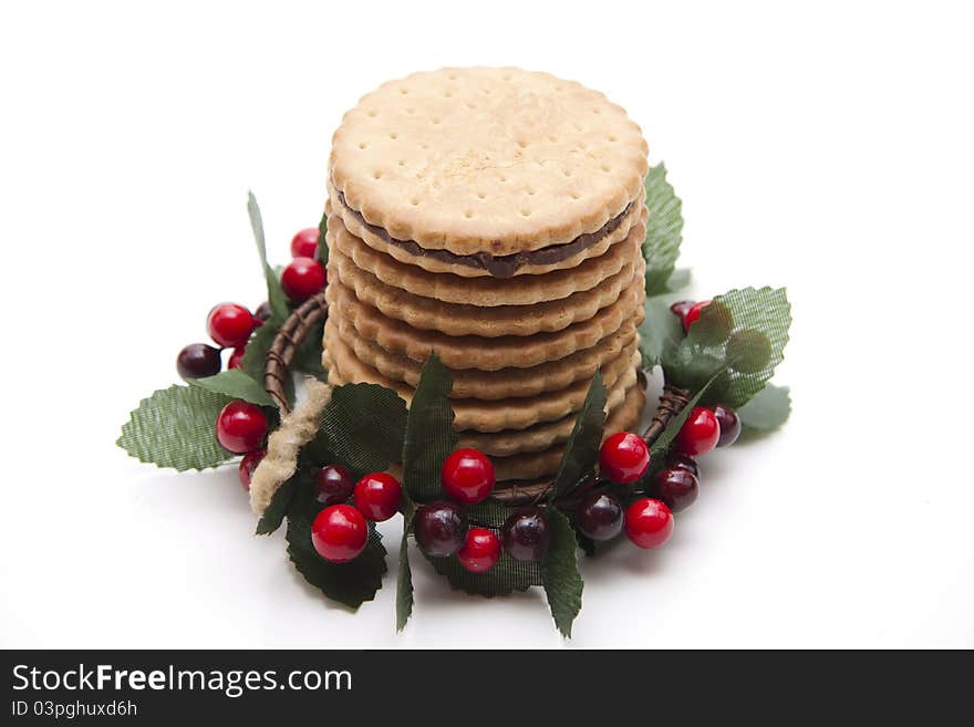 Cookies in the wreath with berries