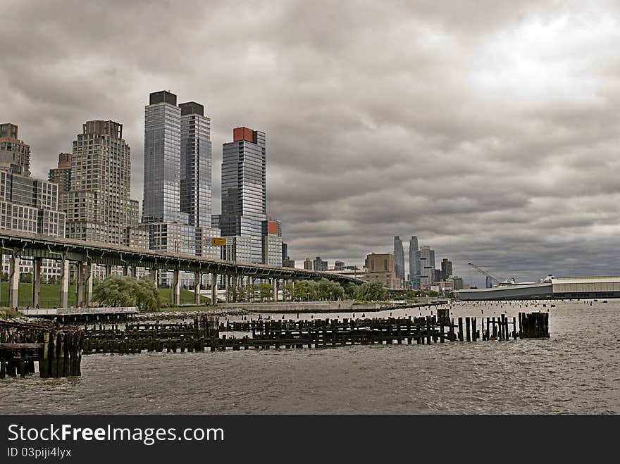 View of mid-town Manhattan from the Hudson River (New York City) and the Henry Hudson Parkway