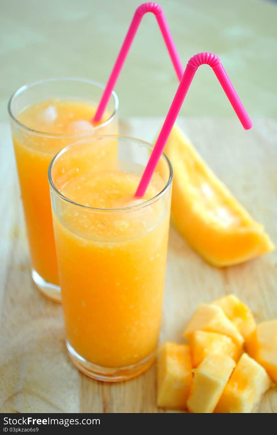 Melon Smoothie for summer hot days